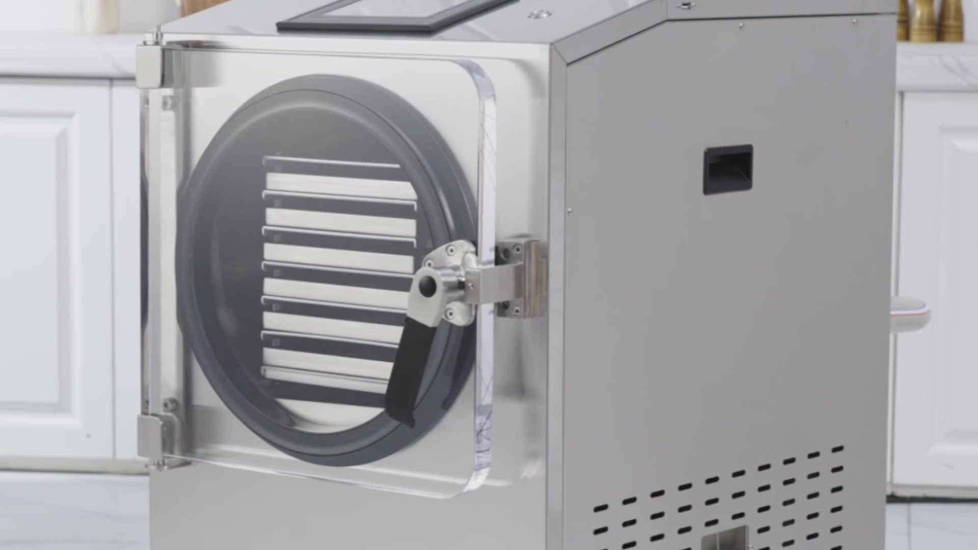 Vacuum Freeze Dryer Machine 220V & 1800W with 6 Trays, -40°C Cold Trap & Vp≤5 Pa Commercial Food Freeze Drying Machine with Vacuum Pump,Drying for Fruit Vegetable Food Preservation